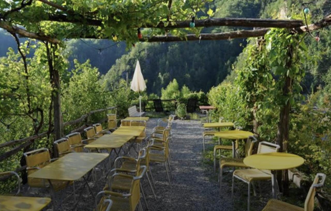 Osteria Gruetli Con Alloggio Borgnone Екстериор снимка